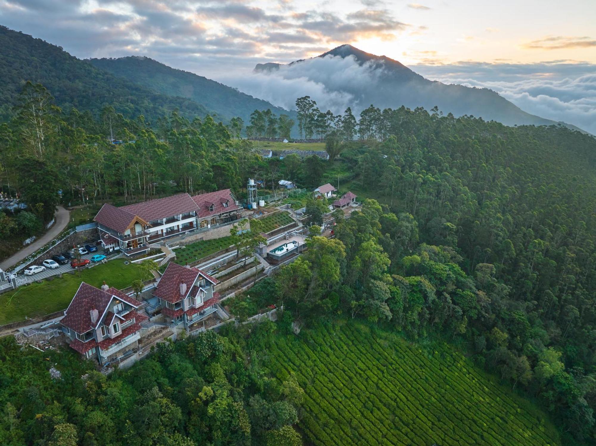 Отель The Planet Munnar Suryanelli Экстерьер фото